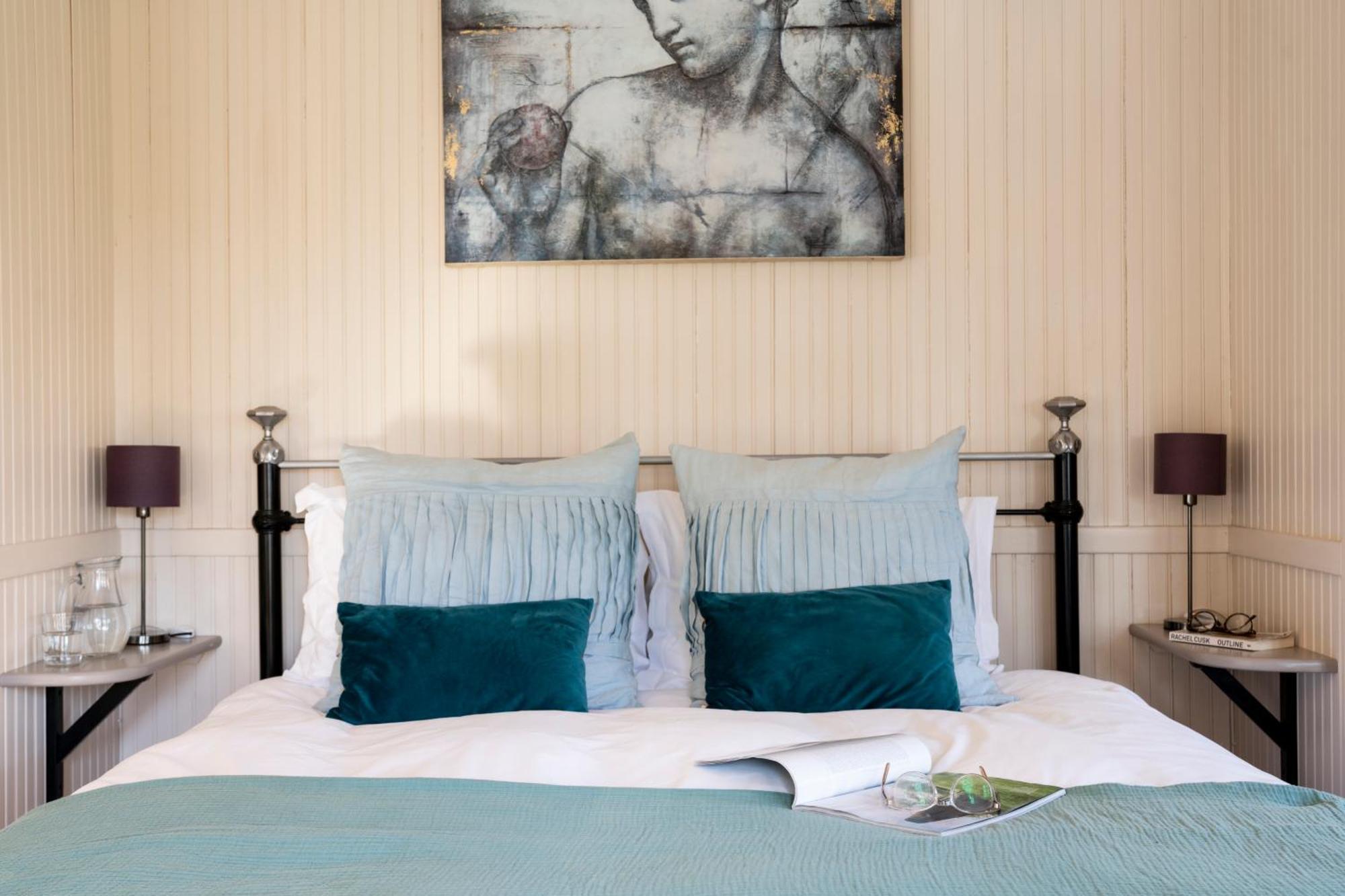 Old Mill Lodge By Huluki Sussex Stays Hurstpierpoint Buitenkant foto