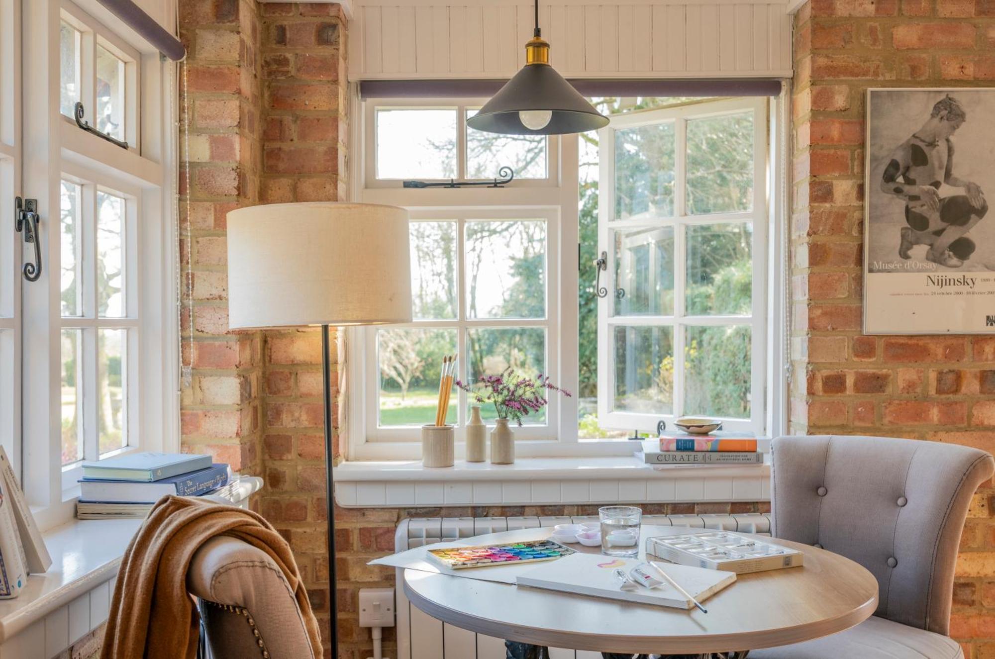 Old Mill Lodge By Huluki Sussex Stays Hurstpierpoint Buitenkant foto